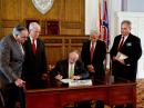 Alabama Gov Robert Bentley signs a proclamation declaring June 23-29 as Amateur Radio Week. 